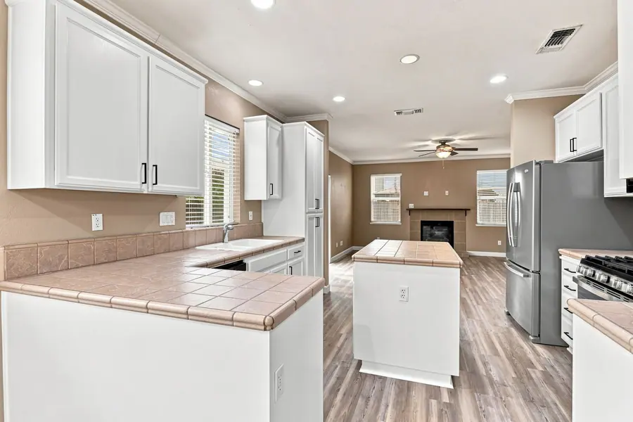 Kitchen at 1030 Countrywood Ln, Vacaville