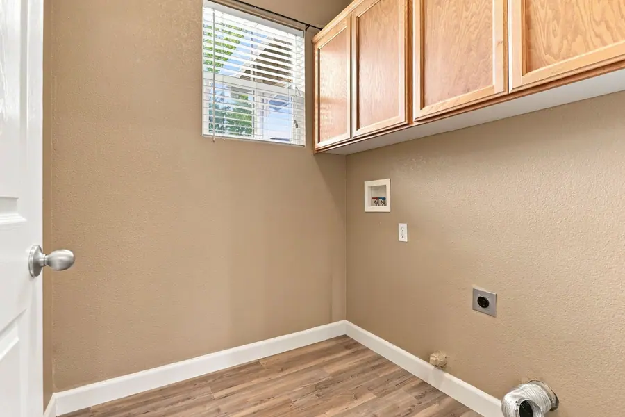 Laundry at 1030 Countrywood Ln, Vacaville